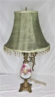 Vintage Floral Lamp with Shade U16A
