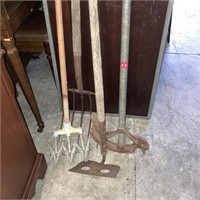 lot- lawn hand tools
