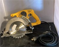 DeWalt Saw