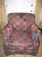 Quilted  Pattern Upholstered Arm Chair