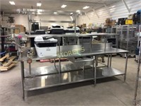 LG S/S Dbl Sided Table w/ Upper Shelves,