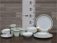 SET OF CORELLE DISHES