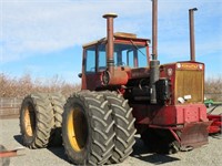 Versatile 900 Articulating Tractor
