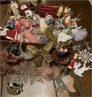 Large lot of assorted ornaments