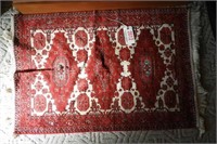 Persian Scatter rug 25” x 30”