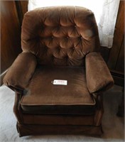 La-Z- Boy brown upholstered tufted back