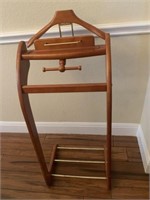CLOTHING VALET STAND 40" TALL