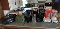 Large Kitchen appliance lot: Mainstays coffee