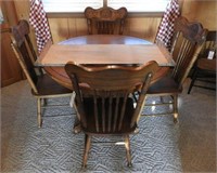 Contemporary antique Oak round paw foot dining