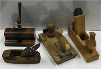 (4) antique wooden woodworkers tools: R. Wiggins