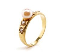 Antique 18ct yellow gold and pearl ring