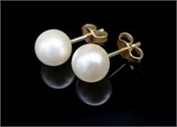 8mm pearl and 18ct yellow gold stud earrings