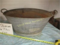 Antique Galvanized Oval Wash Tub - 28"