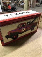 Texaco 1946 Dodge Power Wagon toy, 1:25 scale