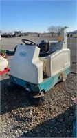 Tennant 6200 Commercial Ride-On Floor Sweeper