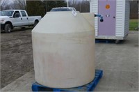 305 Gallon Poly Tank