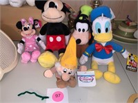 QUALITY DISNEY AND MISC DOLLS