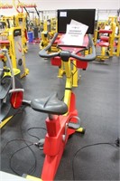 LIFE FITNESS CLSC UPRIGHT BIKE