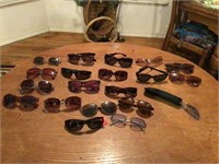 20 pair of Sunglasses