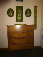 4-Drawer Chest of Drawers & Wall Hangings