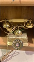 Vintage French princess phone - looks complete.