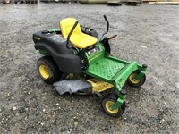 John Deere Z225 Zero Turn Mower