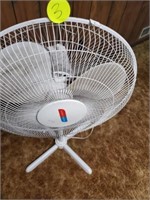 CLIMATE KEEPER OSCAILATING STAND UP FAN