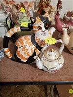 TEAPOT COLLECTION - CAT & MADE IN CHINA