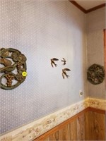 BIRD PLAQUES AND WALL DECOR