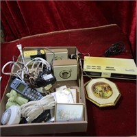 Vintage timers, radios and more lot.