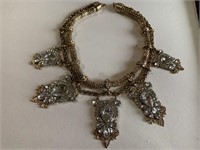 LARGE PRETTY NECKLACE