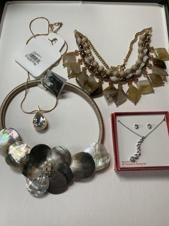 SAT NIGHT JEWELRY AUCTION MOSTLY COSTUME/ SS / SOME COINS