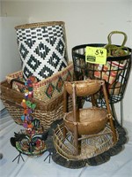GROUP WITH WOVEN AND METAL BASKETS