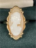 Cameo Ring 1.75 Inches Round 10k Gold