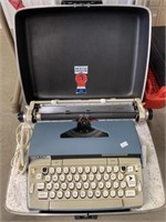 Scm Automatic 12 Typewriter