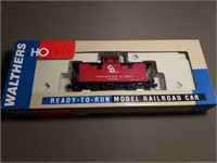 Walthers 25' Wood Caboose C&O #90795 932-7522