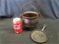 Small kettle and skillet