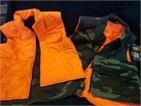 2) reversable hunting vests no tags guess m/L