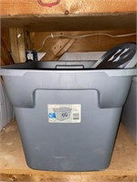 One 18 gallon tote, with lid