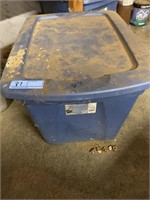 18 gallon tub, with magazines inside