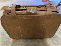 World Way leather suitcase set