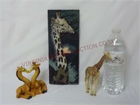Resin & Plastic Giraffe Plaque & Figurines