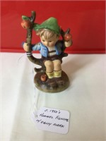 1950s Hummel figurine with early mark