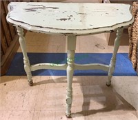 Antique small side table with 3 legs, vintage