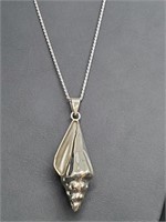 .925 Sterling Silver Seashell Pendant & Chain