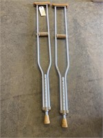 Set of crutches