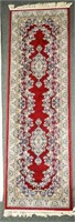 31" X 8' RED PERSIAN STYLE RUNNER RUG