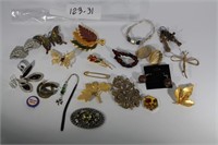 Lot of 22 Assorted Pieces of Jewelry