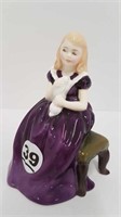 SMALL ROYAL DOULTON FIGURINE "AFFECTION"