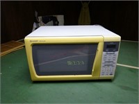 Sharp Carousel Microwave Model R319FW